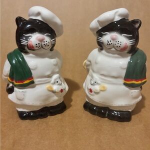Black/White Cat Chef Salt & Pepper Shakers Pre-Owned